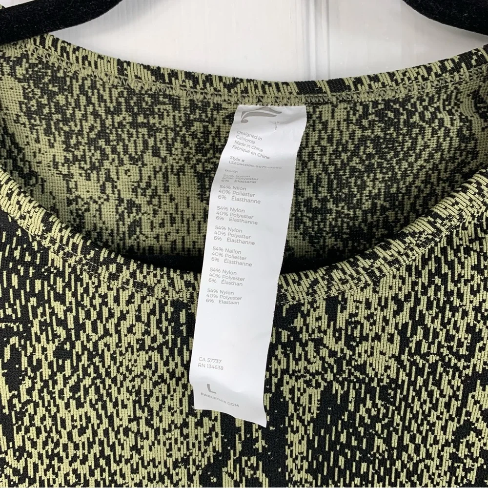 Fabletics Kamila Seamless Long Sleeve Top Size Large